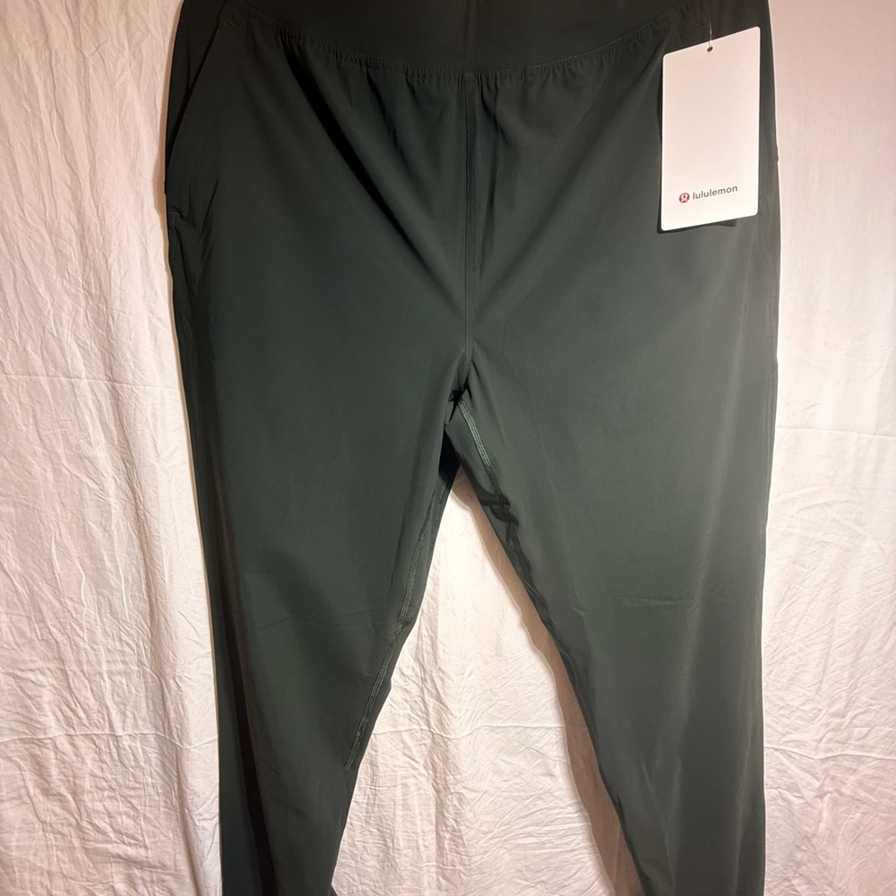 Lululemon Adapted State HR Jogger - Women’s - Rich Green - NWT
